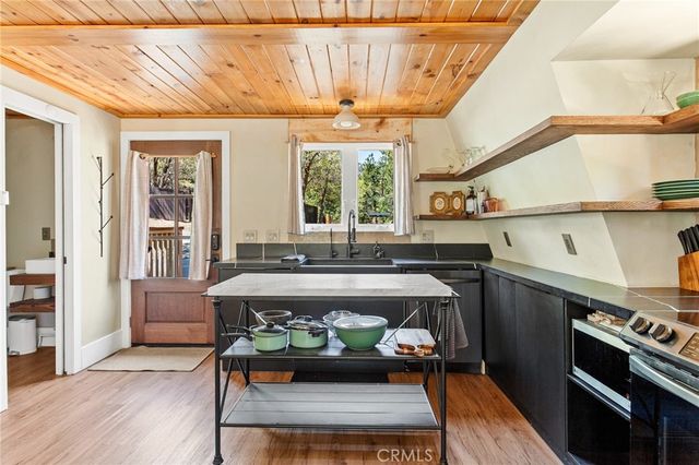 43544 Ridge Crest Drive, Big Bear Lake, CA 92315