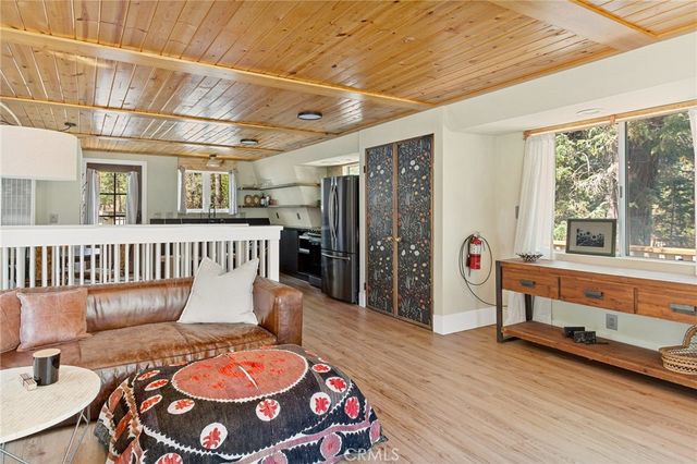 43544 Ridge Crest Drive, Big Bear Lake, CA 92315