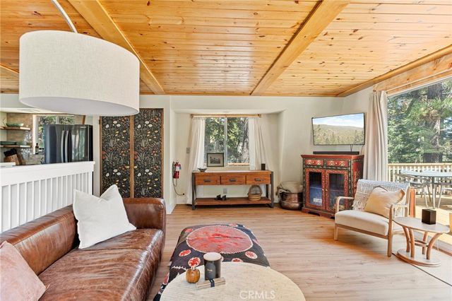 43544 Ridge Crest Drive, Big Bear Lake, CA 92315
