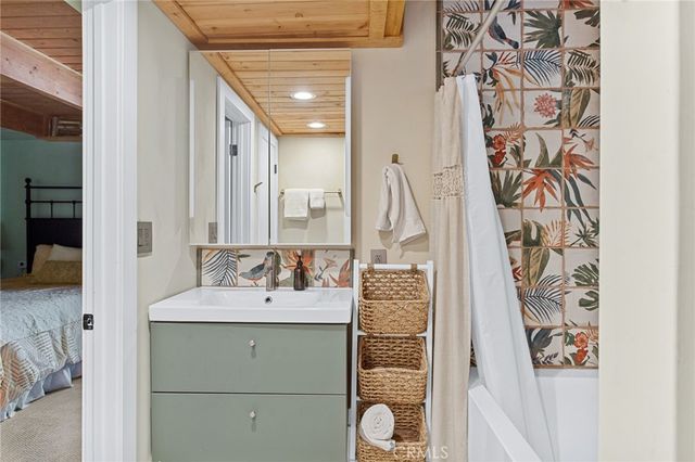 43544 Ridge Crest Drive, Big Bear Lake, CA 92315