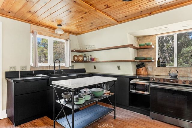 43544 Ridge Crest Drive, Big Bear Lake, CA 92315