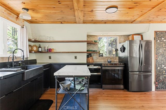 43544 Ridge Crest Drive, Big Bear Lake, CA 92315