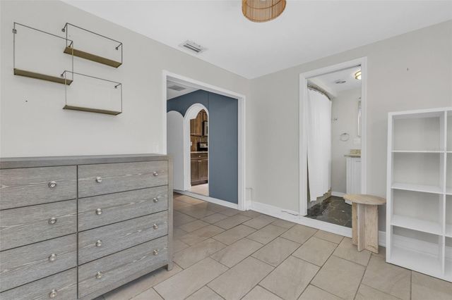 923 LINNAEN TERRACE NW, Port Charlotte, FL 33948