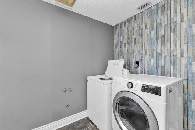 923 LINNAEN TERRACE NW, Port Charlotte, FL 33948