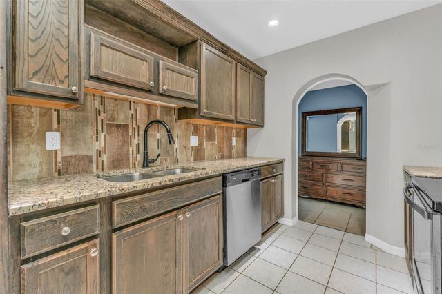 923 LINNAEN TERRACE NW, Port Charlotte, FL 33948