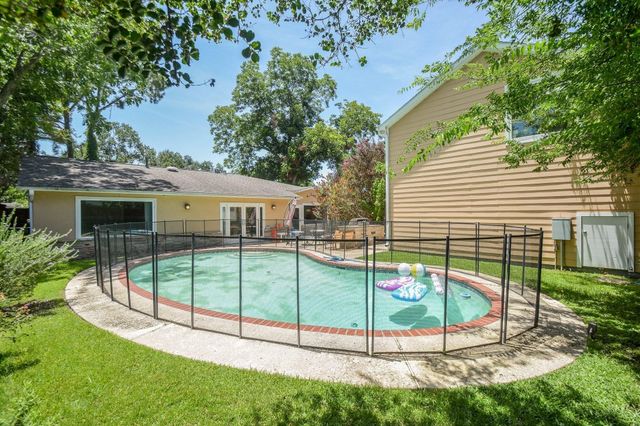 9906 Cedardale Drive, Houston, TX 77055