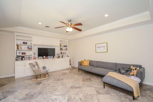 9906 Cedardale Drive, Houston, TX 77055