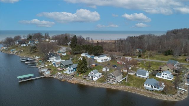 8393 Thrush Road, Wolcott, NY 14590