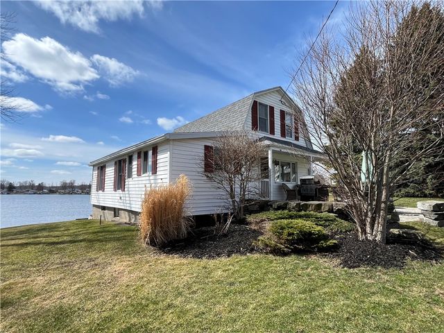 8393 Thrush Road, Wolcott, NY 14590