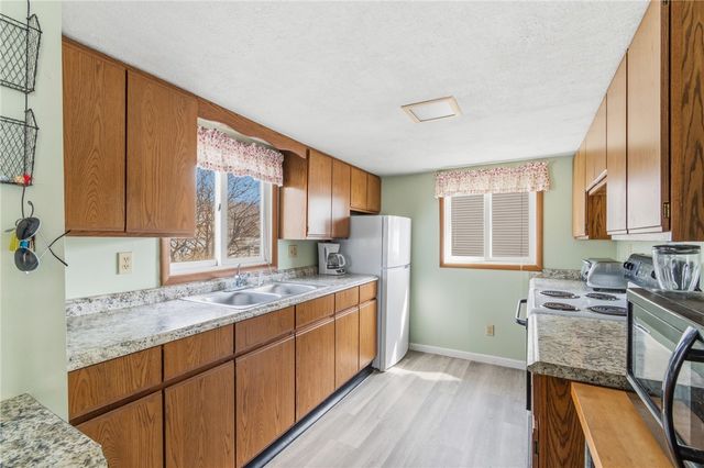 8393 Thrush Road, Wolcott, NY 14590