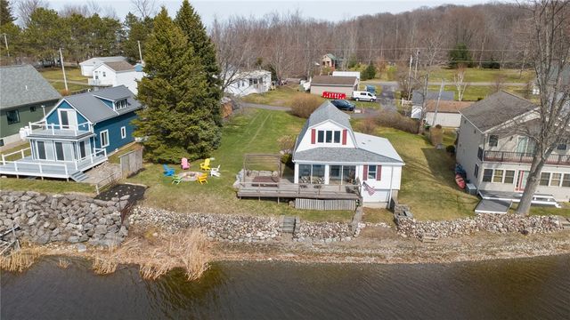 8393 Thrush Road, Wolcott, NY 14590