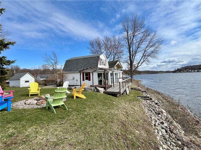 8393 Thrush Road, Wolcott, NY 14590