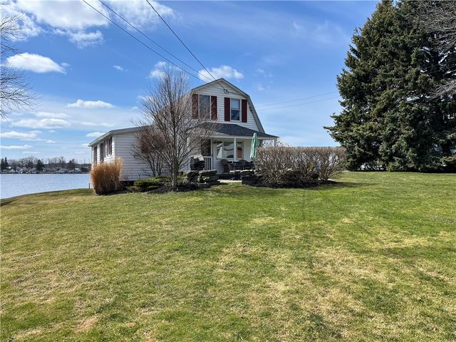 8393 Thrush Road, Wolcott, NY 14590