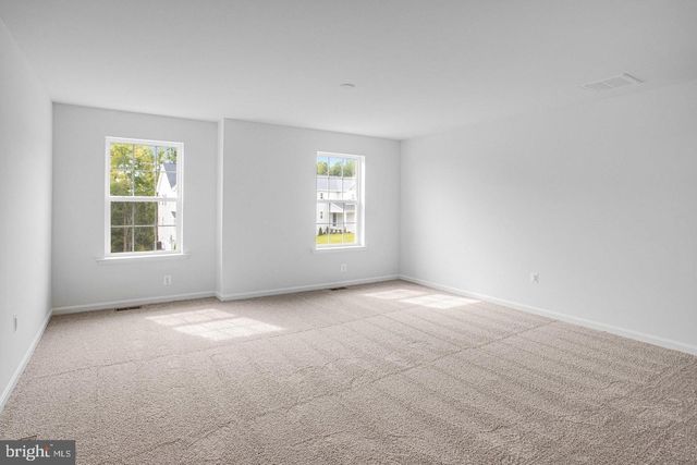 35603 PINE NEEDLE LN, Locust Grove, VA 22508