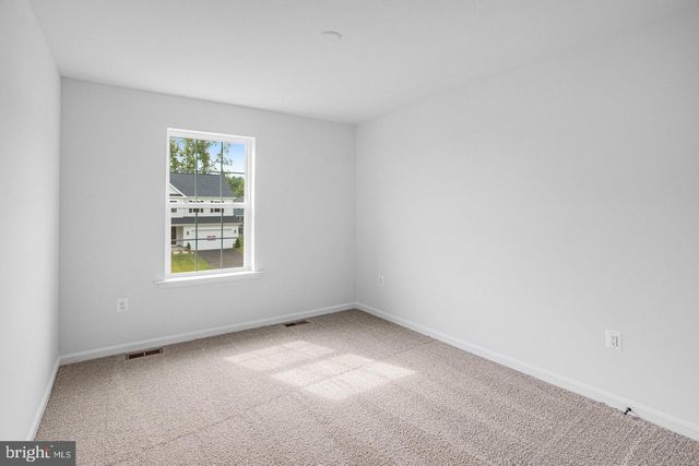 35603 PINE NEEDLE LN, Locust Grove, VA 22508