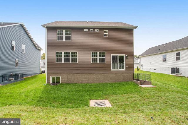 35603 PINE NEEDLE LN, Locust Grove, VA 22508