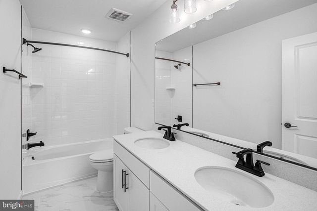 35603 PINE NEEDLE LN, Locust Grove, VA 22508
