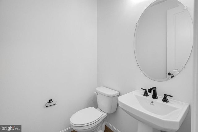 35603 PINE NEEDLE LN, Locust Grove, VA 22508