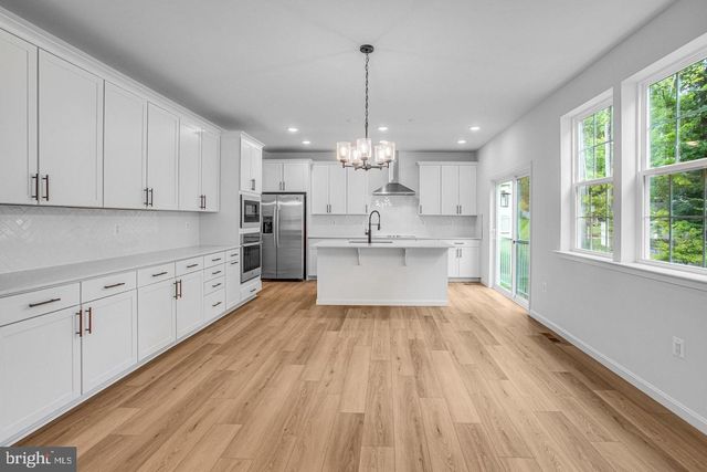 35603 PINE NEEDLE LN, Locust Grove, VA 22508