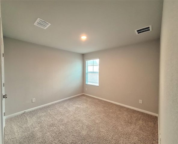 104 Gunner RD B, Buda, TX 78610