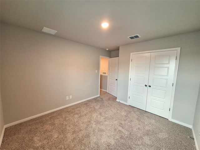 104 Gunner RD B, Buda, TX 78610