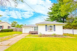 1219 Elder Lane, Des Moines, IA 50315