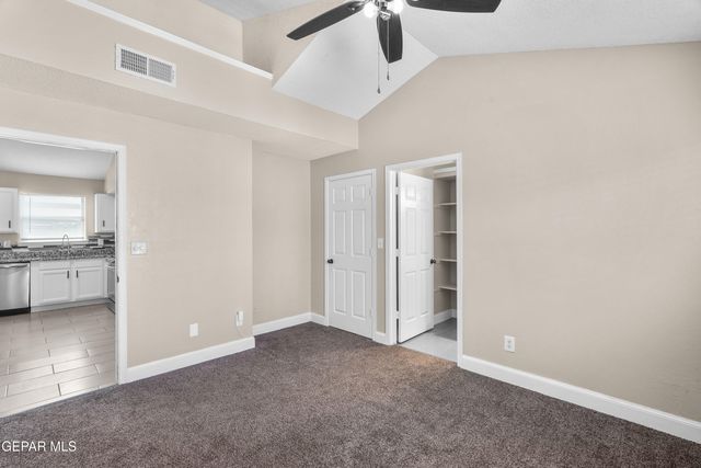 450 SUNRISE HILLS Drive, El Paso, TX 79928