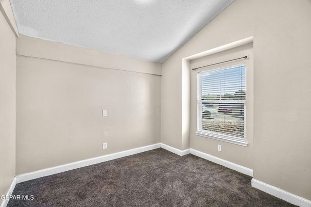 450 SUNRISE HILLS Drive, El Paso, TX 79928