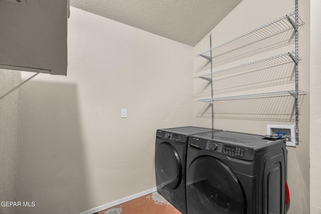 450 SUNRISE HILLS Drive, El Paso, TX 79928