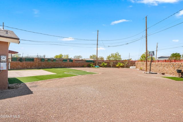 450 SUNRISE HILLS Drive, El Paso, TX 79928