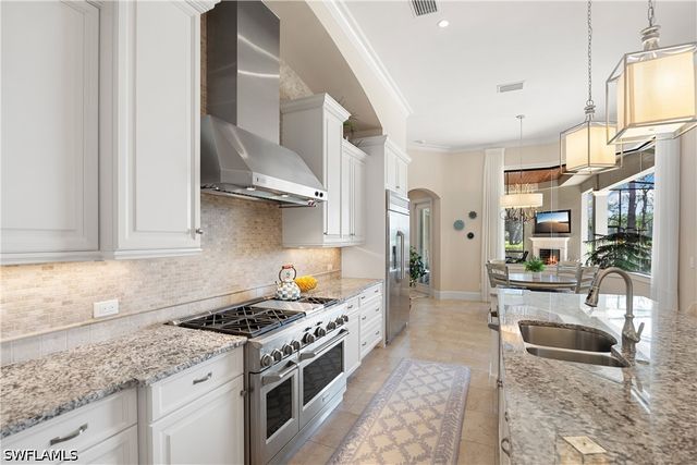 3987 Brynwood DR, Naples, FL 34119