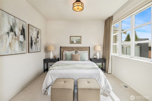 3215 W Lynn Street, Seattle, WA 98199