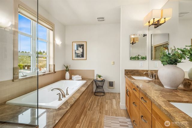 3215 W Lynn Street, Seattle, WA 98199