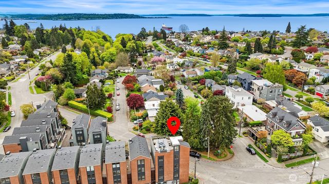3215 W Lynn Street, Seattle, WA 98199