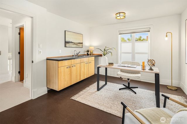 3215 W Lynn Street, Seattle, WA 98199