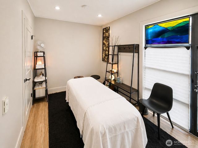 3215 W Lynn Street, Seattle, WA 98199