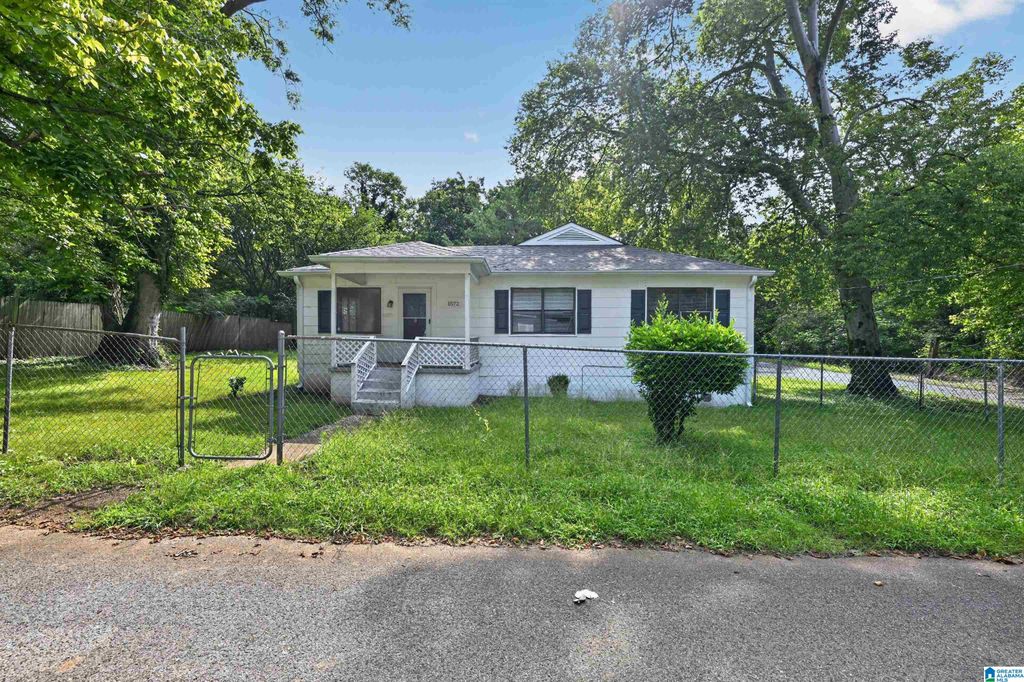 1572 WHITE STREET, Dolomite, AL 35061