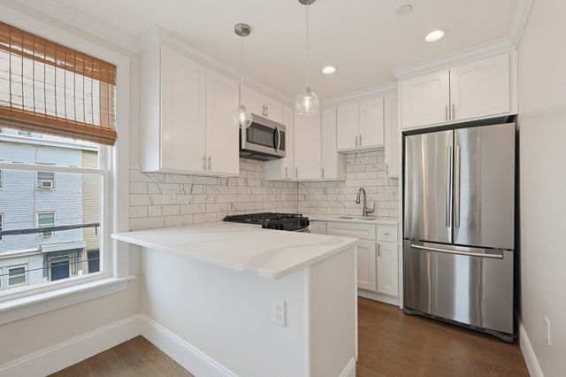 153 Everett Street 2, Boston, MA 02128