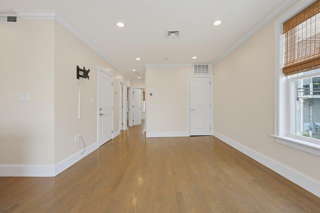 153 Everett Street 2, Boston, MA 02128