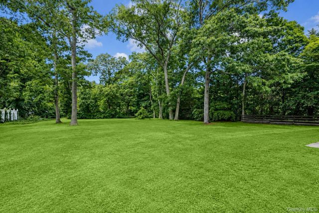 32 Vautrin Avenue, Holtsville, NY 11742