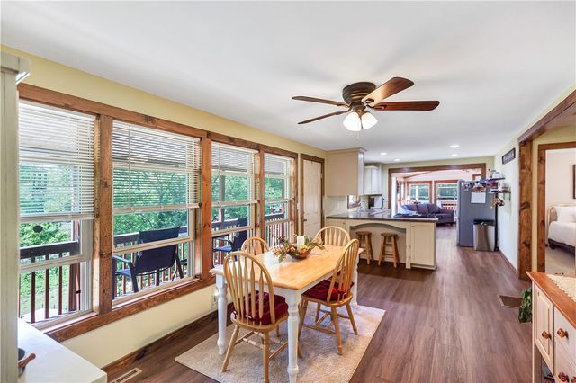 110 Lakeshore Lane, Seneca, SC 29678