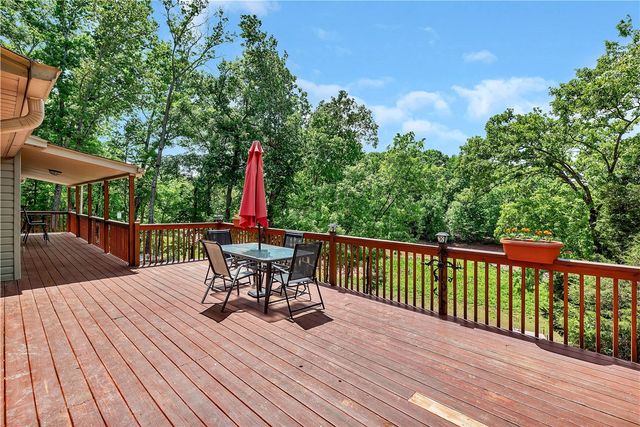 110 Lakeshore Lane, Seneca, SC 29678