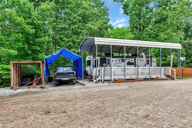 110 Lakeshore Lane, Seneca, SC 29678