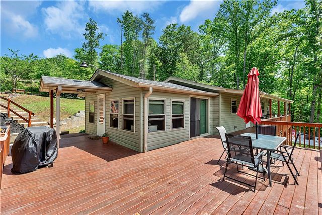 110 Lakeshore Lane, Seneca, SC 29678