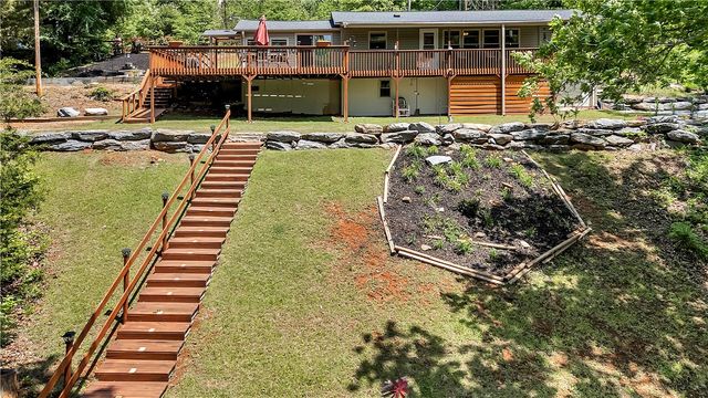 110 Lakeshore Lane, Seneca, SC 29678
