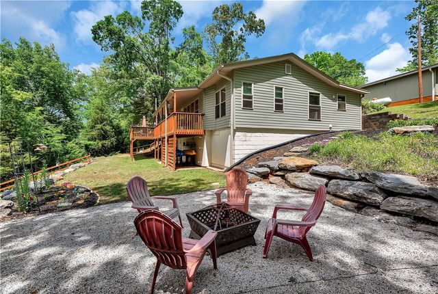 110 Lakeshore Lane, Seneca, SC 29678