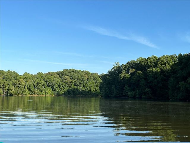 110 Lakeshore Lane, Seneca, SC 29678