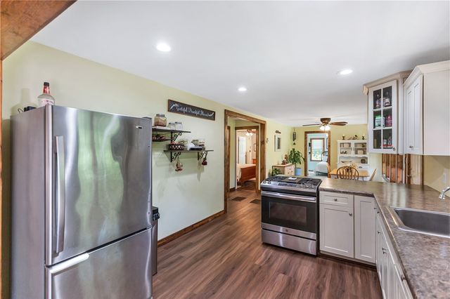 110 Lakeshore Lane, Seneca, SC 29678