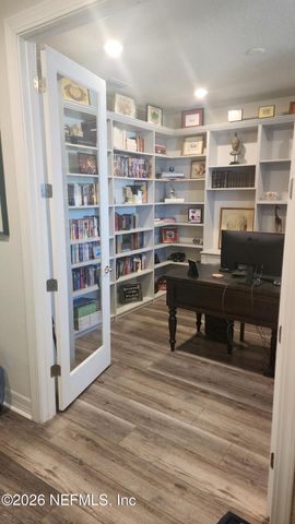 10683 TOWN VIEW Drive, Jacksonville, FL 32256