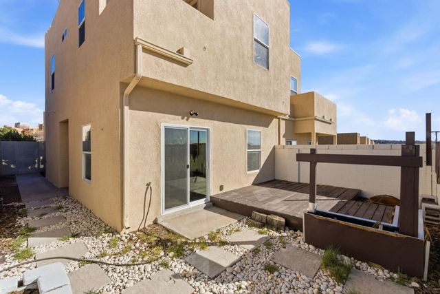 215 Lanier Drive SE, Albuquerque, NM 87123